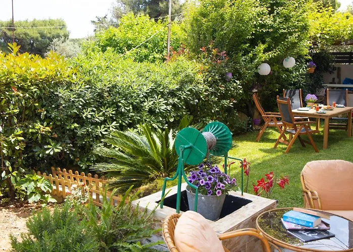 Relaxing Family House With Garden In Avra, Rafina