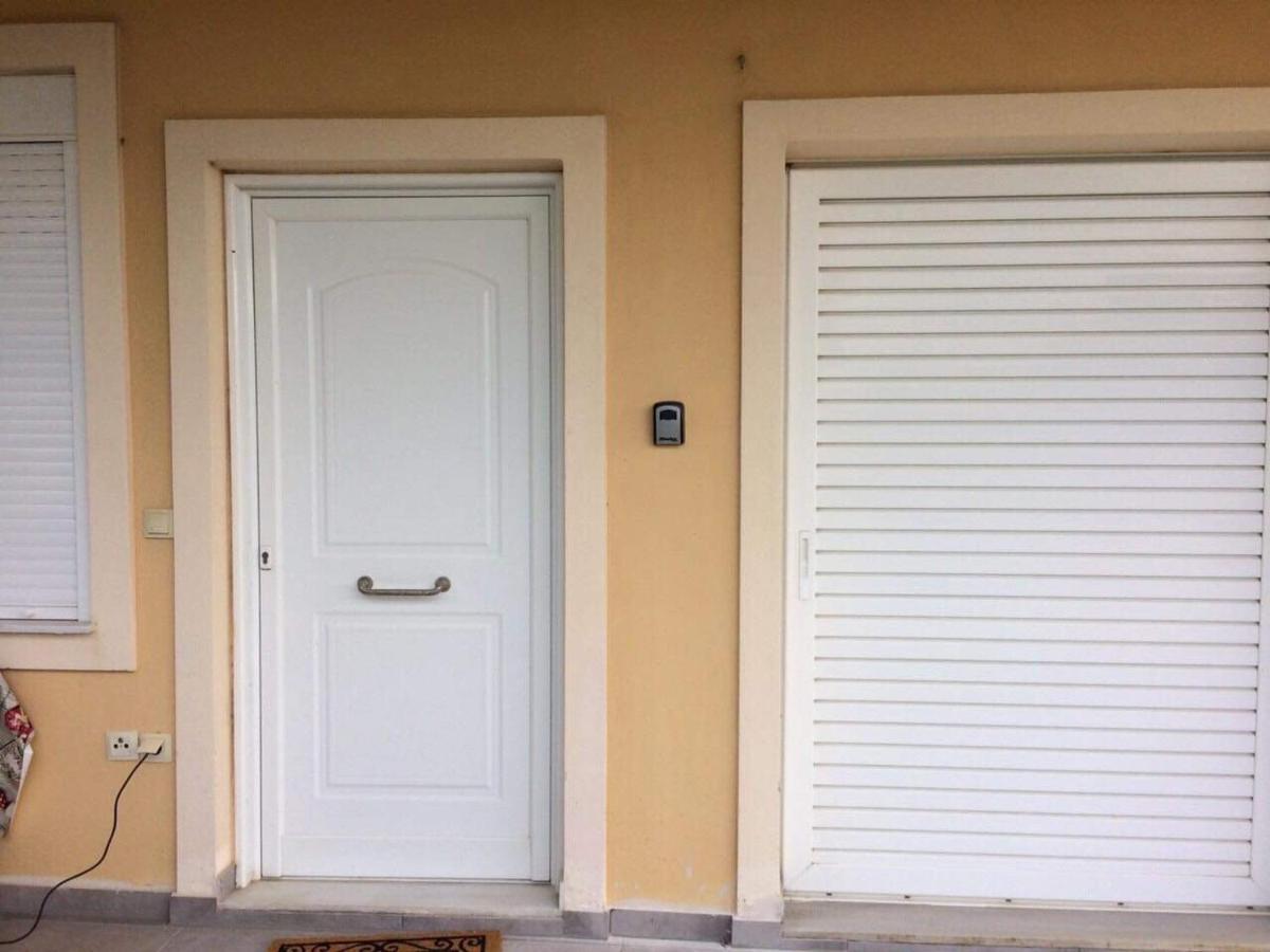 Apartment Relaxing Family House With Garden In Avra, *