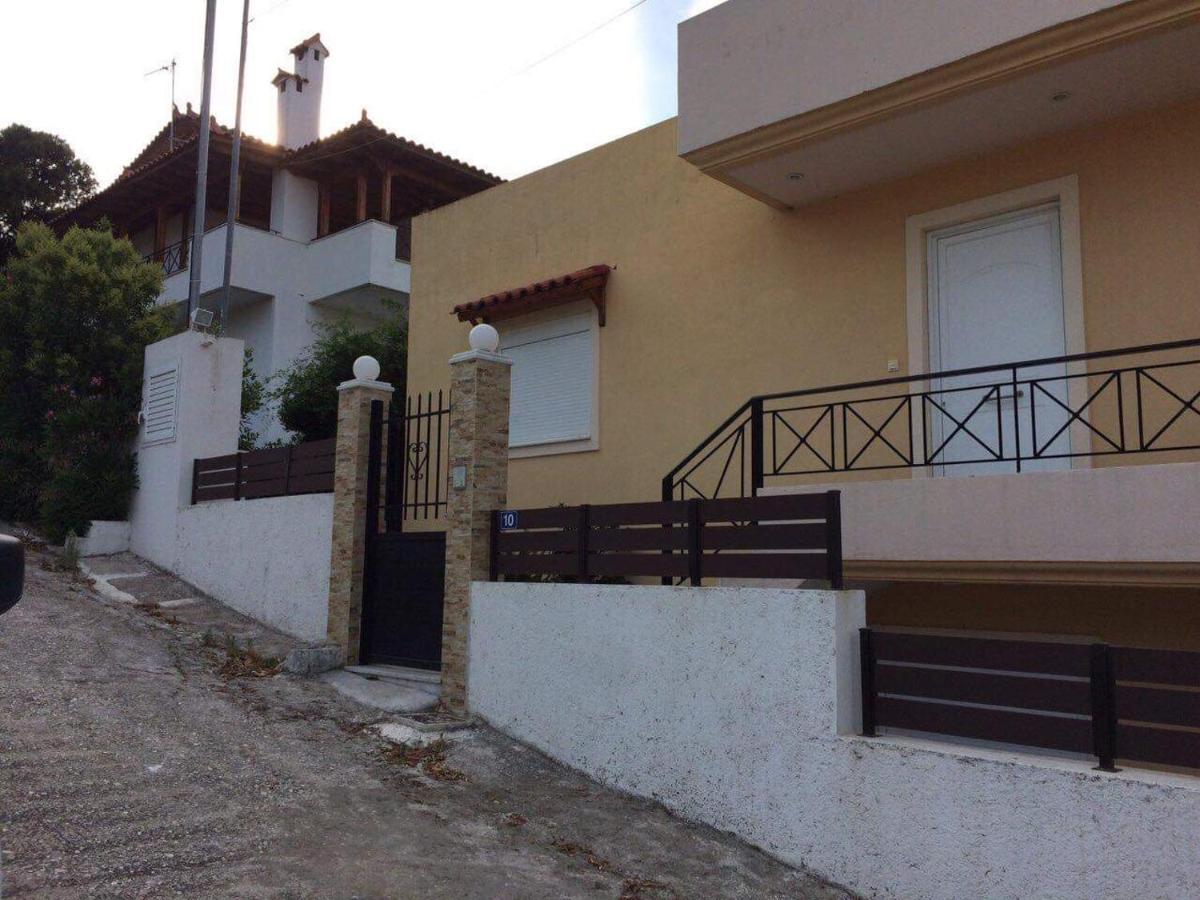 Relaxing Family House With Garden In Avra, Rafina (Attica)